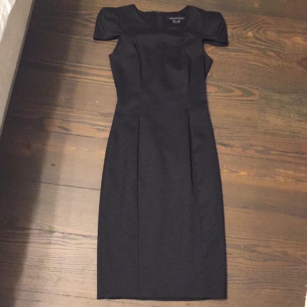 NWOT-FRENCH CONNECTION CAPPED SLEEVE MIDI DRESS - Picture 1 of 2
